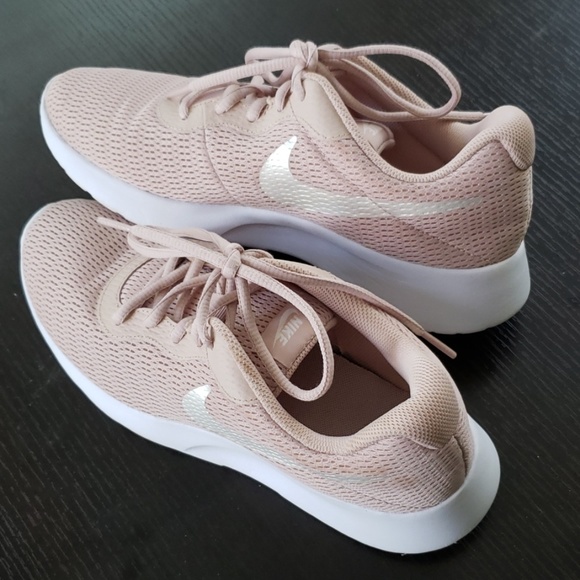Nike Shoes - Nike shoes